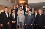 Die Industriemeister aus dem Kreis Gütersloh (v.l.): 
IHK-Geschäftsführer Swen Binner, Gabriel Gök (Marienfeld), Stefan Holert (Rheda-Wiedenbrück), Marcel Maleska (Verl), Sven Meier (Rheda-Wiedenbrück), Julian Plaumann (Gütersloh), Markus Baumgart (Gütersloh), Robin Falkenreck (Gütersloh), Marc Scholz (Halle Westf.), Sven Posenanski, Gütersloh (Gabriel Aksoy aus Gütersloh nicht anwesend), Prüfungsausschussvorsitzender Printmedien Dietmar Meier und Prüfungsausschussvorsitzender Helmut Flöttmann.