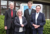 (Universität Paderborn): Prof. Dr.-Ing. Joachim Böcker, Simone Probst, Dr.-Ing. Karl-Stephan Stille und Regierungspräsidentin Marianne Thomann-Stahl.