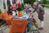 Ein Dorf macht Flohmarkt. Foto:  FD Gintarra