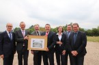 Präsentieren das REGIONALE 2022-Projekt Innovation Spin in Lemgo: Landrat Manfred Müller, Vorsitzender des UrbanLand Boards, Professor Dr. Jürgen Krahl, Präsident der Technische Hochschule OWL, Lemgos Bürgermeister Dr. Reiner Austermann, Lippes Landrat Dr. Axel Lehmann, REGIONALE-Managerin Annette Nothnagel, Michael H. Lutter, stv. Hauptgeschäftsführer Kreishandwerkerschaft Paderborn-Lippe, Prof. Dr. Stefan Witte, Technische Hochschule OWL.