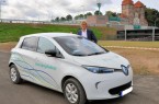 Bürgermeister testet E-Auto, Foto: Stadt Minden