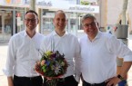 Der neue Flora-Geschäftsführer, Sebastian Siefert (Mitte), wurde von Bürgermeister Theo Mettenborg und dem Aufsichtsratsvorsitzenden Uwe Henkenjohann willkommen geheißen.