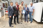Bürgermeister der Stadt Büren Burkhard Schwuchow, Arnd Paas, Vorsitzender der 
Sparkasse Paderborn-Detmold, Jan Hüser, Unternehmer, Gabriela Pantring, 
Vorstandsmitglied der NRW.BANK, und Josef Hüser, Unternehmer. Foto: Stadt Büren