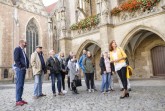 Gäste  können bei einer der zahlreichen Stadtführungen aus dem Angebot des Stadtmarketings die Löwenstadt entdecken. Eine Auswahl der Touren präsentiert die neue Stadtführungsbroschüre.

Foto: Braunschweig Stadtmarketing GmbH/Moritz Küstner