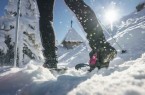 Der Bayerische Wald ist ein Allrounder unter den Winterdestinationen in Deutschland. Den klassischen Winterurlaub mit Skifahren und Langlauf kann man hier ebenso verbringen wie eine kleine Auszeit mit Winterwandern und Wellness.  - © Arber Bergbahn