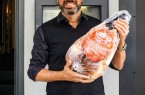 Bielefelder Delikatessenhändler Olaf KlötzerParmaschinken-Spezialist 2019 . Foto:  Marcus Langer