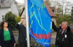 Fahne hissen gegen Gewalt an Frauen und Kinder, Foto: Stadt Herford