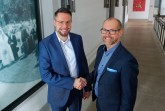 Stabswechsel (v.l.n.r.): Marko Schwartz übernimmt in Zukunft die Aufgaben von Peer Kraatz, der sich neuen beruflichen Aufgaben widmen will.