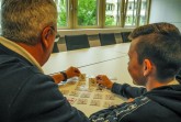 Leichter die Sprache lernen: Sprachpaten unterstützen Kinder und Jugendliche spielerisch dabei. (Foto: Kommunales Integrationszentrum Kreis Lippe)