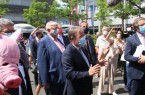 2020-06-21-corona-mp-diskutiert-mit-demonstranten-img-2994
