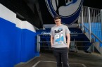Arminia-BIE-Sticker jetzt als Fan-Shirt. Foto: Bielefeld Marketing