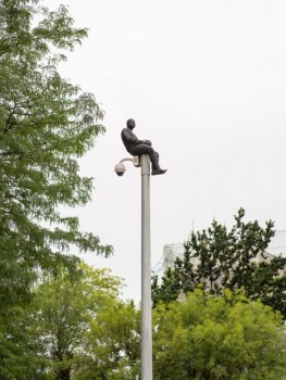  Fernando Sánchez Castillo, Melilla Mauerspringer, 2018 © Marta Herford, Foto: Felix Hüffelmann