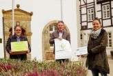 Feierabendmarkt am 20. Okotber 2020 von 16-20 Uhr in Brakel (v. links): Rainer Schäfers, Peter Frischemeier und Vera PrenzelFoto:Stadt Brakel