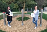 v. li.: Lea Dierks, Koordinatorin Bildungsbüro Kind & Ko, Stadt Paderborn, und Christin Kringel, Leiterin der städt. Kindertageseinrichtung Waldblick, freuen sich über eine erfolgreiche Schulungsveranstaltung zum Kinderschutz.Foto: © Stadt Paderborn