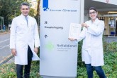 Die Klinik für Kardiologie des Klinikum Gütersloh ist seit kurzem als HFU-Schwerpunktklinik zertifiziert. Darüber freuen sich Chefarzt Prof. Dr. Fikret Er und Oberärztin Dr. Dilek Yüksel.Foto:Stadt Gütersloh