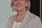 Die Leiterin des Amtes für Verbraucherschutz und Veterinärwesen, Dr. Elisabeth Altfeld, bittet alle Geflügelhalter, sich auf eine mögliche Geflügelpest vorzubereiten