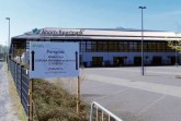 Zeugnis der Pandemie: Hinweisschild auf das Corona-Testzentrum im ansonsten geschlossenen Ahorn-Sportpark, 10. April 2020.Foto:© Stadt- und Kreisarchiv Paderborn