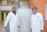 Dr. Eckhard Sorges (rechts), Organisator der Ärzte-Fortbildungen am St. Ansgar Krankenhaus und Chefarzt für Kardiologie, und Kai Andreas Träger, Chefarzt für Gefäßchirurgie. Foto: KHWE