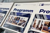 Neu vorgestellt: Das Programmheft 1/2021 der IHK-Akademie Ostwestfalen.  Foto: IHK Ostwestfalen