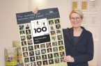 2 - Mariel mit Poster Top Team 2021_02-Presse (1)
