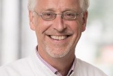 Experte in der Lungenheilkunde: Bernd Schönhofer übernimmt die Klinik für Innere Medizin, Pneumologie und Intensivmedizin am EvKB. Foto: Privat