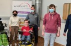 Das Projekt-Team 3D-inklusiv freut sich: v. l. Emre Juzirow, Carolin Reckmeyer, 
Jan-Lukas Fliege, Heiner Strothsteffen, Lukas Koska.