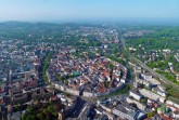 „Aus der Luft ist das ‚Hufeisen‘ in der Bildmitte, die Form der Bielefelder Altstadt, zu sehen.“
Foto: Bielefeld Marketing