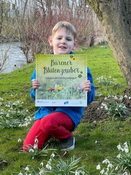 Auch Erik will den Frühling einfangen. Foto: Stadt Büren