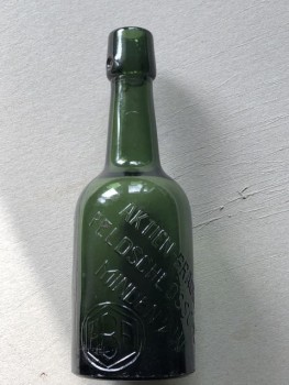 Flasche der Aktienbrauerei Feldschlösschen, um 1900. © Mindener Museum 