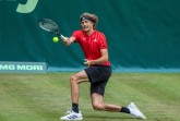 Deutschlands Nummer eins Alexander Zverev setzte sich in seiner Auftaktpartie der 28. NOVENTI OPEN in der Haller OWL ARENA in einem umkämpften Match gegen Landsmann Dominik Koepfer durch. © NOVENTI OPEN/Mathias Schulz