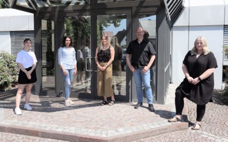 Vivien Rienas, Nabiha Rachdani, Michelle Friesen, Erasmus Herold und Laura Helwes (von links)