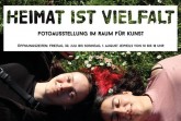 Wie die Antidiskriminierungsstelle des Caritasverbandes e.V. mitteilt, hat diese gemeinsam mit den weiteren lokalen Vereinen Cheezze e.V. und Labori e.V. eine Fotoausstellung zum Thema Heimat im Raum für Kunst (Kamp 21) vorbereitet.Foto:© Antidiskriminierungsstelle des Caritasverbandes e.V.