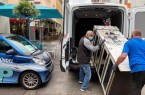 Nach sieben Jahren erhält der öffentliche Bücherschrank "Paderthek" nun einen neuen Look und wird vom ASP in Zusammenarbeit mit dem Berufsförderzentrum IN VIA St. Lioba abtransportiert.Foto:© ASP Paderborn