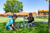 Die Stationen des Familiensommers laden zum Spielen ein. Foto: ©LWL