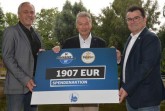 v. l.: Uwe Wendt (Leiter Sport-Sponsoring, Warsteiner), Dieter Honervogt (Vorsitzender des Vereins "Freunde der Pader" und stellv. Bürgermeister) und Martin Hornberger (Geschäftsführer SCP07). Foto: SCP07