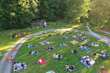 Marc-Oliver Schuster und die Slammer sorgen für Wortakrobatik der besonderen Art. Foto: © LWL/Jähne