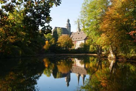 Abtei Marienmünster im Herbst © K. Krajewski, Kulturland Kreis Höxter
