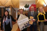 V.l.n.r.: Mareike Hohmeyer (Assistentin Ronald McDonald Haus), Stefanie Kruse (Leitung des Ronald McDonald Haus), Arndt Heiderich (Franchise-Nehmer), Kirsten Heiderich