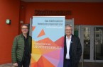 Präsentieren das Kulturheimspiel 2021 (v. li.:) Markus Runte vom Stadtmuseum und der Geschäftsführer der Paderborner Stadtwerke, Christian Müller.Foto: © Stadt Paderborn