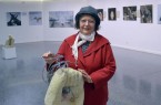 Die Künstlerin Serpil Neuhaus stellt ihre Werke unter dem Titel „Grenzenlos“ in der Galerie im Forum der Stadthalle aus.
.Foto: Stadt Gütersloh