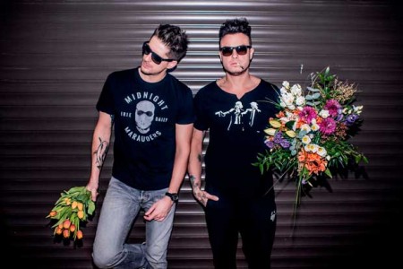 Das angesagte Musiker-Duo „SDP“ schoss mit seinem aktuellen Album „Die unendlichste Geschichte“ auf Platz eins der deutschen Charts. SDP_credit_Jeremia_Anetor