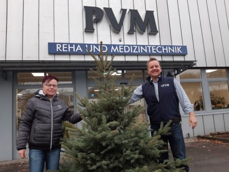 PVM spendet Gutscheine für Weihnachtsbäume