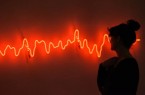 In der Ausstellung Lichtkunst/Kunstlicht zusehen: „Brainwave“ des niederländischen Künstlers Jan van Münster.Foto:© Stadt Paderborn
