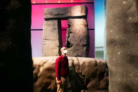 Die weltweit erste laserscandatenbasierte 1:1-Rekonstruktion des inneren Steinkreises von Stonehenge können Besucher:innen noch bis zum 25. September 2022 im LWL-Museum für Archäologie sehen. Foto: LWL/Sadrowski