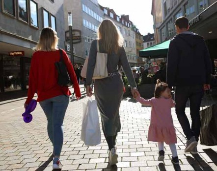 Einkaufstouren durch die Bielefelder Innenstadt – vier Sonderöffnungen für 2022 geplant. Bildnachweis: Bielefeld Marketing/ Sarah Jonek