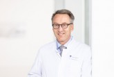 Prof. Dr. Gero Massenkeil, Chefarzt der Klinik für Innere Medizin und stellvertretender Leiter des Darmkrebszentrums am Klinikum Gütersloh. © Klinikum Gütersloh