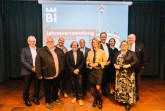 Der Vorstand des Verkehrsvereins Bielefeld e.V. (v. l.): Professor Olaf Kruse, Andreas Büscher, Henner Zimmat, Mike Bartels, Oberbürgermeister Pit Clausen, Ursula Pasch, Martin Knabenreich, Jennifer Erdmann, Regine Tönsing, Johannes Göke. Bildnachweis: Bielefeld Marketing GmbH/ Martin Adamski