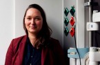 Pflegewissenschaftlerin Sarah Palmdorf ist wissenschaftliche Mitarbeiterin im Projekt „DiFuSiN" am Fachbereich Gesundheit. Foto: P.Pollmeier/FH Bielefeld