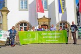 Das Planungsteam der Kreis- und Stadtverwaltungen freut sich auf die Aktion STADTRADELN 2022 (von links): Katharina Koßmann (Brakel), Carola Mikus (Bad Driburg), Martina Krog (Kreis Höxter), Karolin Bludau (Höxter), Stefanie Klüter (Willebadessen), Matthias Peitsch (Marienmünster), Carolin Röttger (Kreis Höxter), Florian Seela (Beverungen), Dagmar Hillen (Nieheim), Annika Schmitt (Warburg), Alexander Rauer (Steinheim) und Jan Kolditz (Warburg). Foto: Kreis Höxter