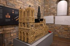Die Pariser Kathedrale Notre-Dame ist eines der Highlights der Sonderausstellung "Stein auf Stein - Großkirchen im Miniaturformat". Foto: LWL/ A. Karl